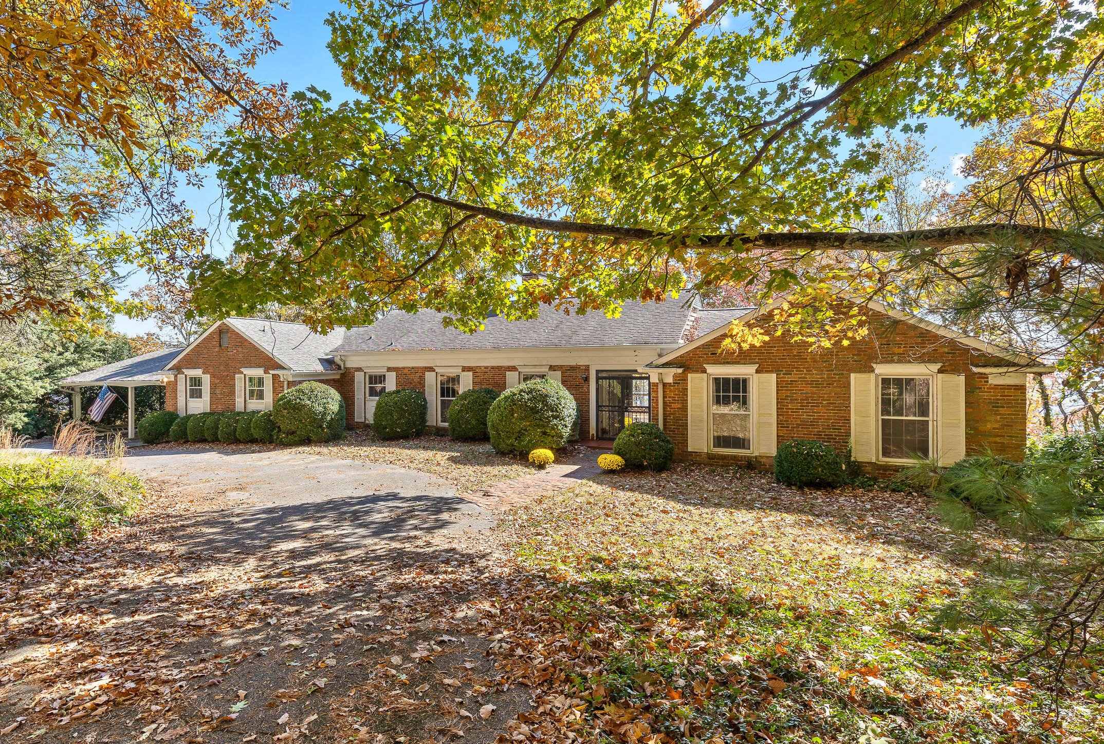 1613 Fairy Dell Trail, Lookout Mountain