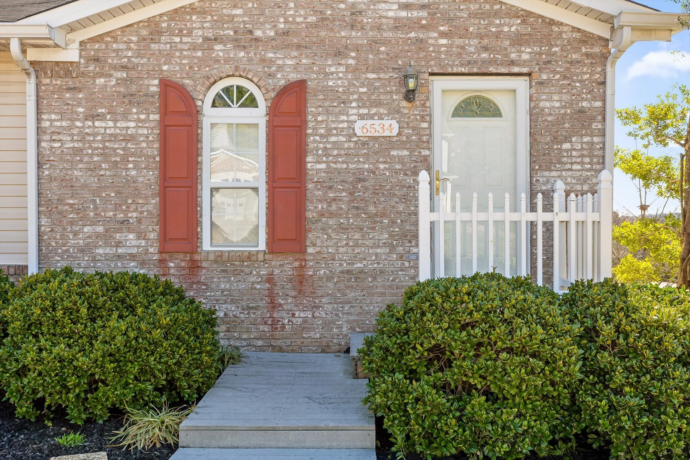 01-Hickory Trace-1.jpg