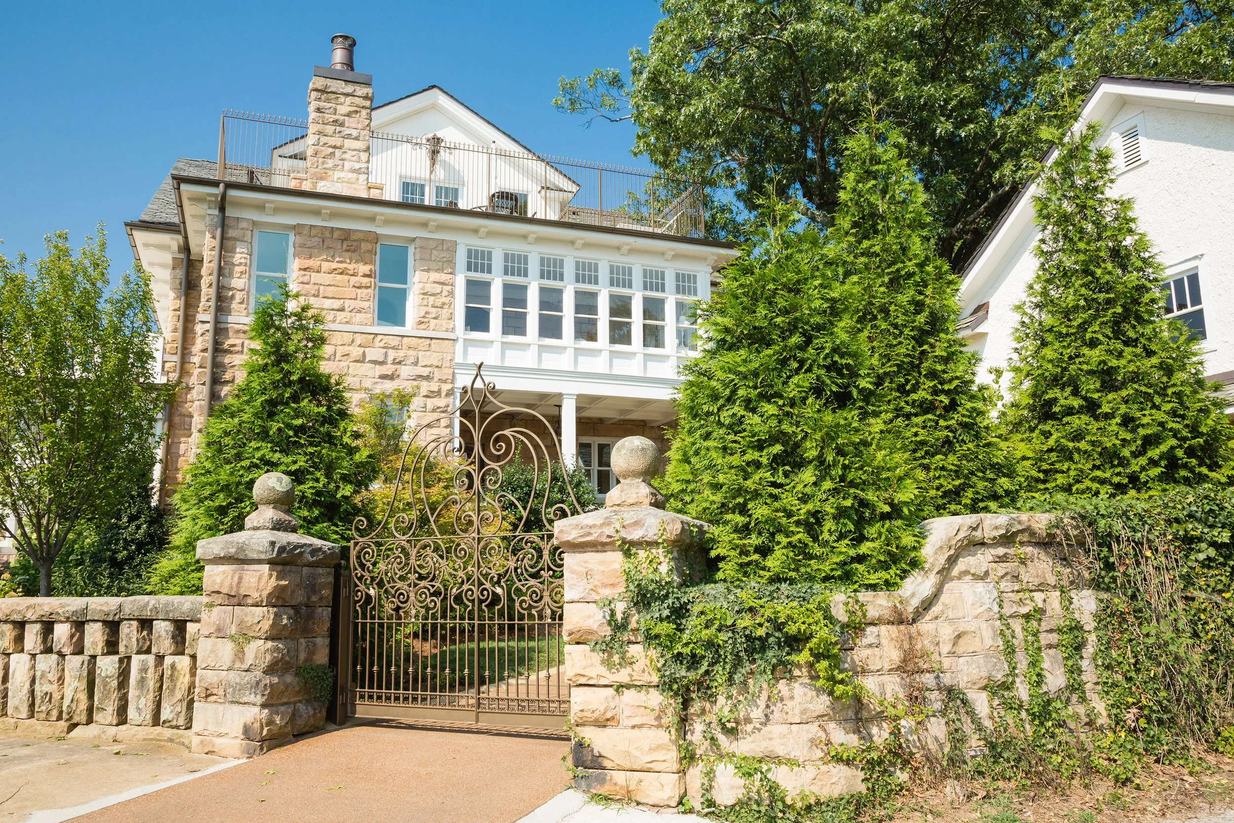 Moving to Chattanooga: A Luxury Buyer's Guide