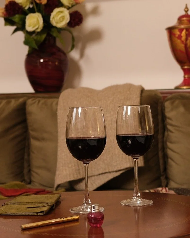 Room service, but make it wine.

For info about our hotel, contact us on 00961 70 413 777
.
.
#lecedrushotel #hotelsinlebanon #getaway #weekendgetaway