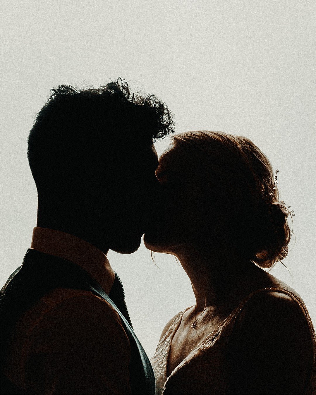 The finer details and special moments, captured inhaus. 

Lauren and Chiraag's wedding at @scrivelsbywalledgarden was such a great day and an absolute pleasure to shoot and one we wont be forgetting any time soon

We're still booking up for 2024/2025
