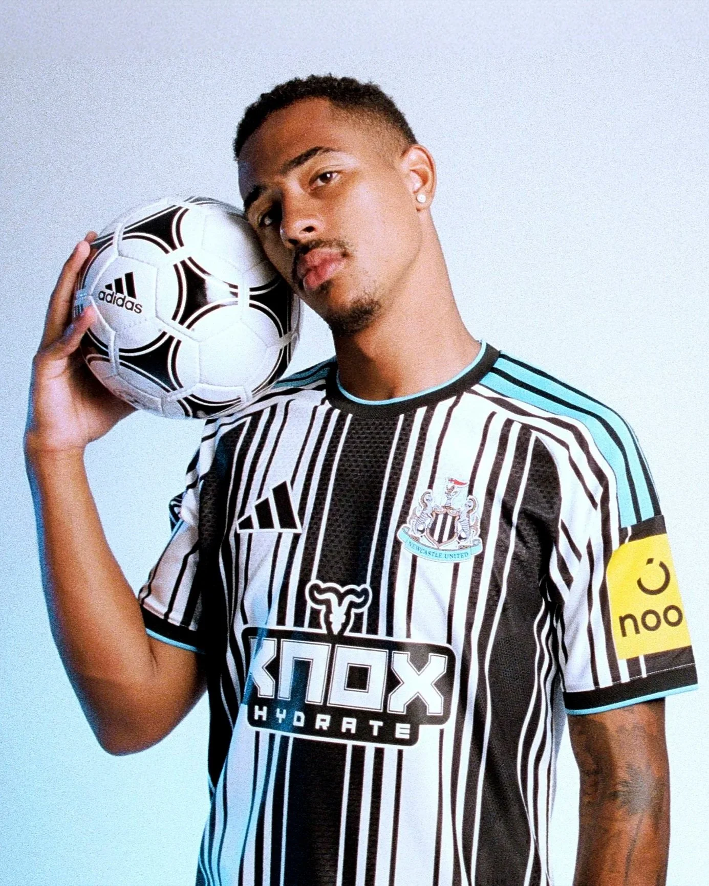 FO_NUFC_HOME_26_27_06.jpg