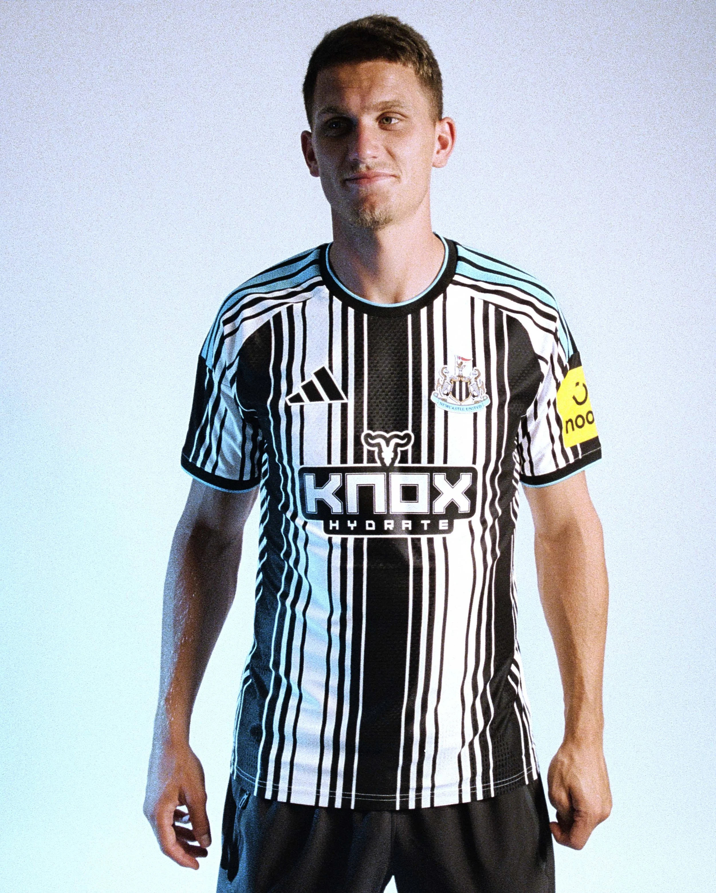 FO_NUFC_HOME_26_27_53.jpg