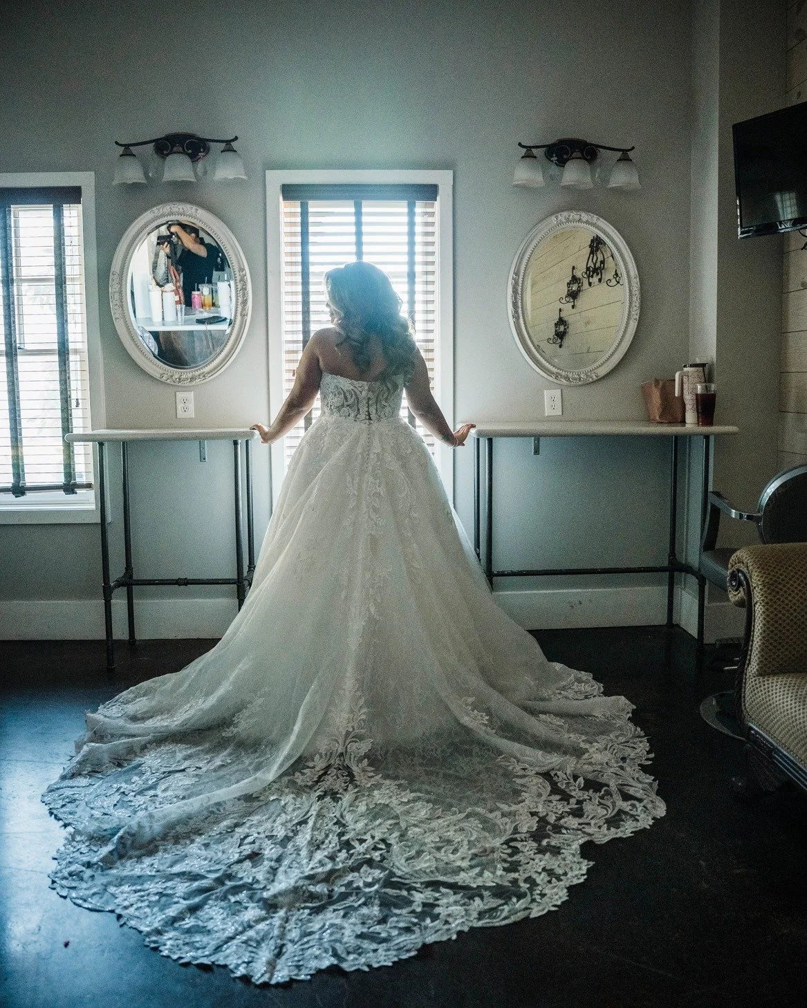 Planning a wedding doesn&rsquo;t have to feel overwhelming 🤍

With our all-inclusive options at Hochzeit Hall, so much of the heavy lifting is already taken care of&mdash;coordinator, catering, DJ, and more all working together seamlessly.

Instead 