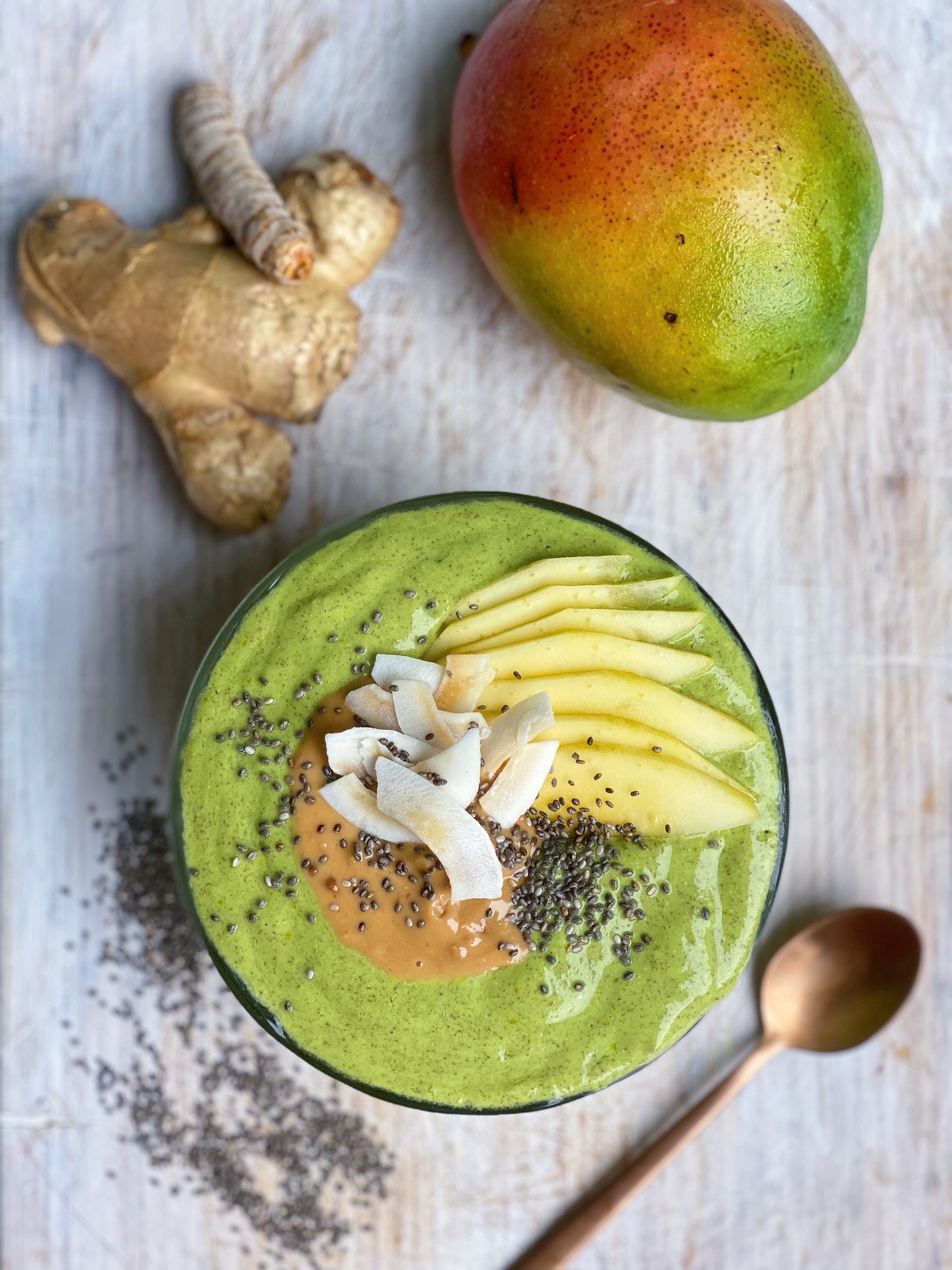 Tropical Smoothie Bowl