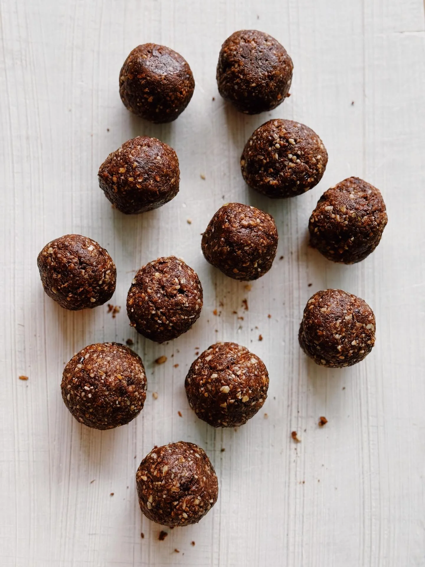 ✨Something for the weekend&hellip;✨

These Coconut, Cherry &amp; Almond Bliss Balls are pure nourishment in a bite. Rich in protein, healthy fats and antioxidants to keep you energised, balanced and glowing from the inside out 💫

Perfect for a mid-m