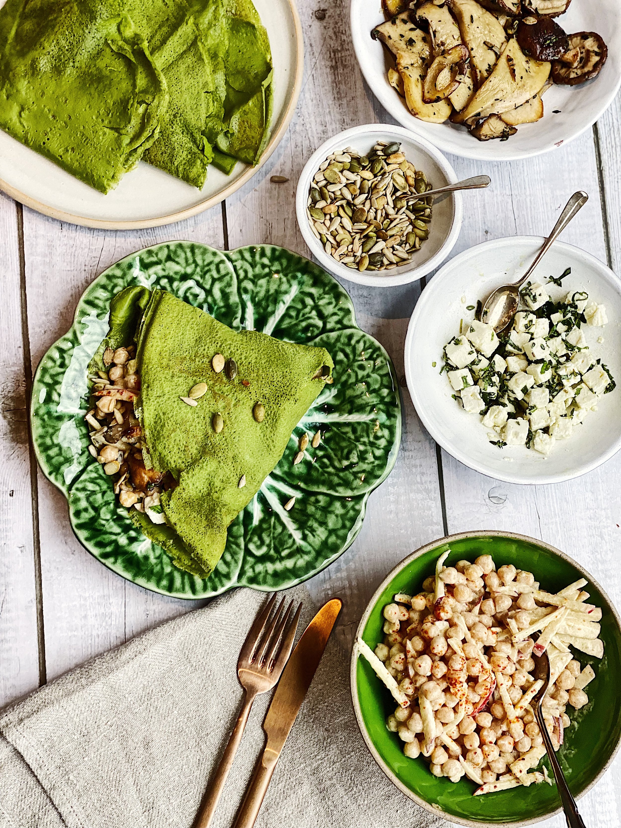 Basil &amp; Spinach Crepes with Tahini Chickpeas &amp; Herby Feta Crepes 