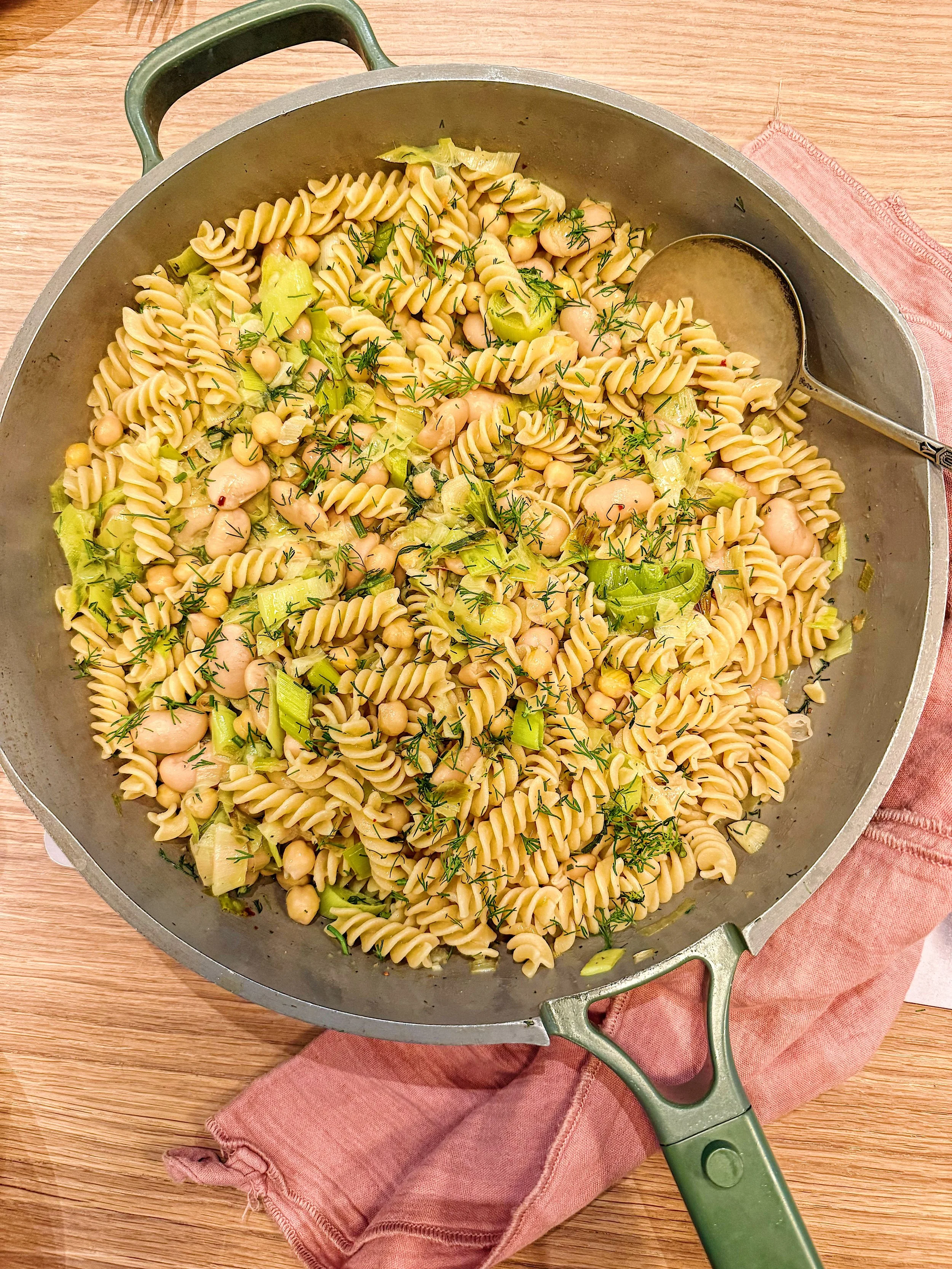 Quick Leek, Butterbean &amp; Chickpea Pasta with Fresh Dill