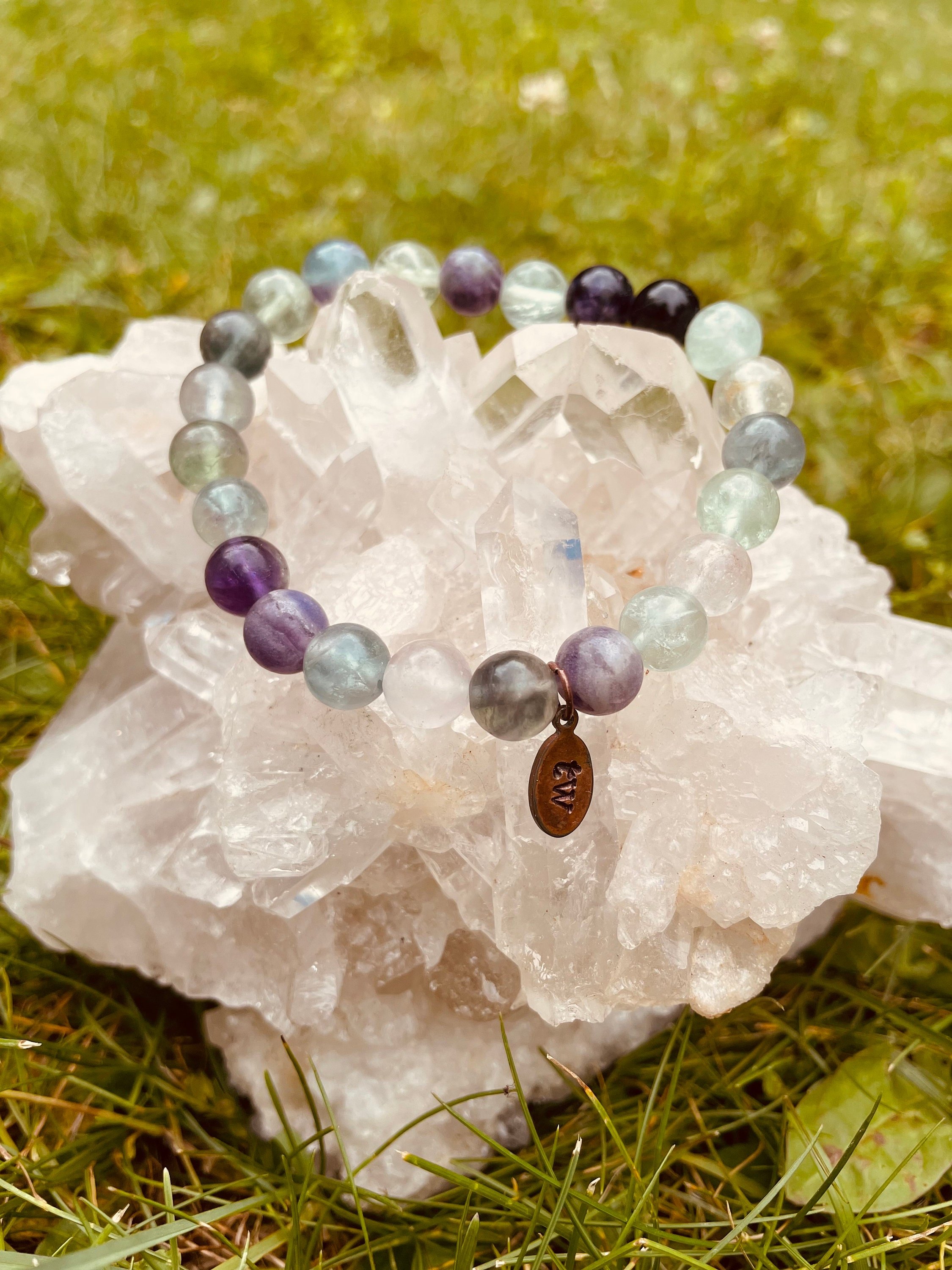 https://i.etsystatic.com/35682329/r/il/b1a4c8/5004598576/il_fullxfull.5004598576_8eev.jpg