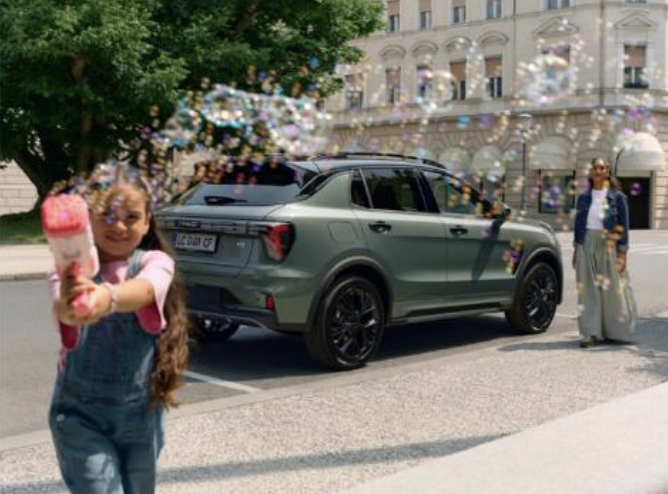 Lynk + Co - The New 01