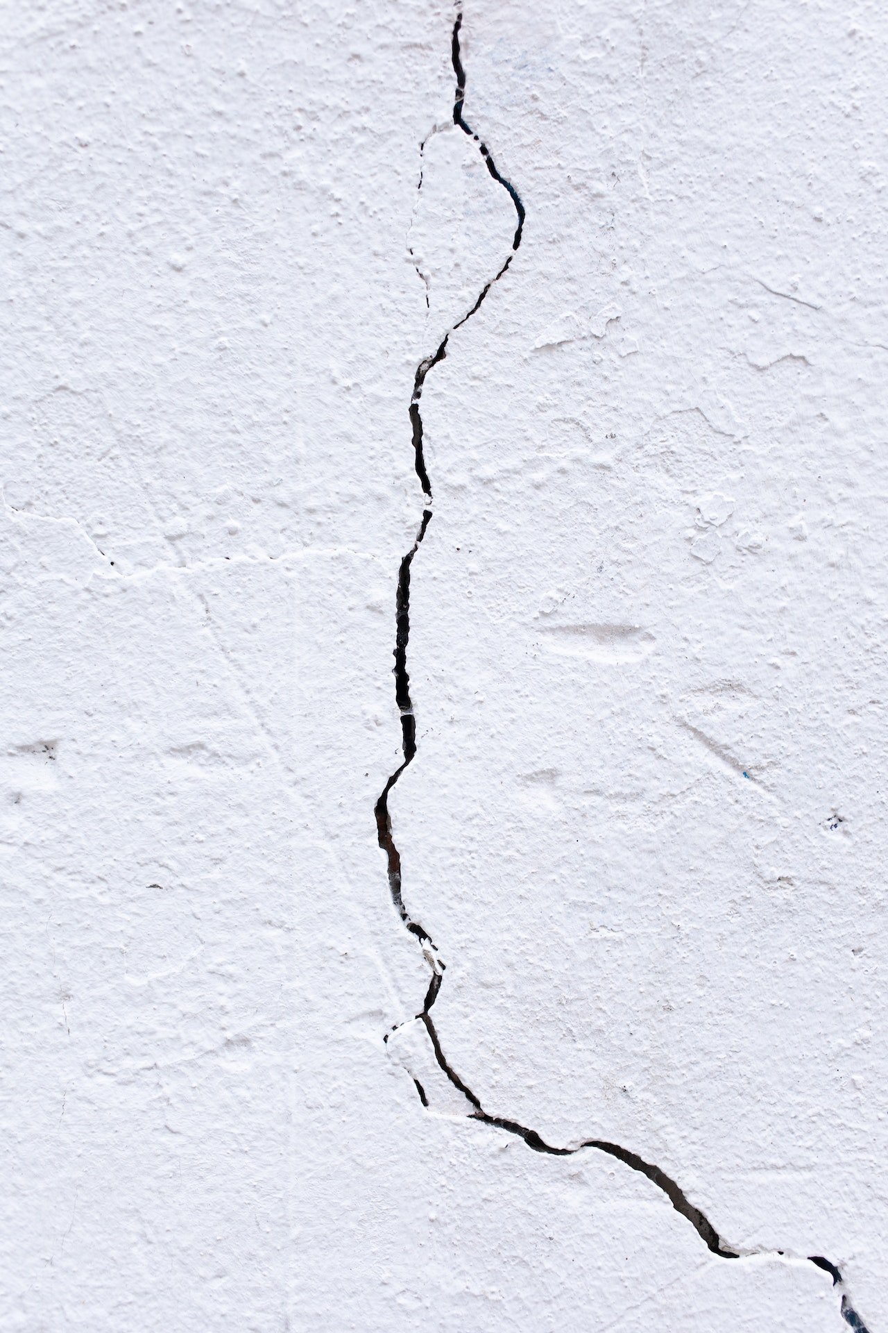 Know the Best Time to Repair Foundation Cracks