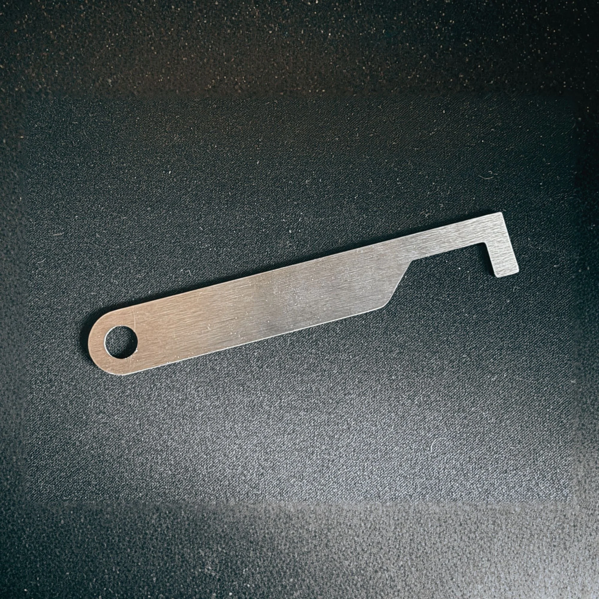 Big John (Latching Attack Hook)
