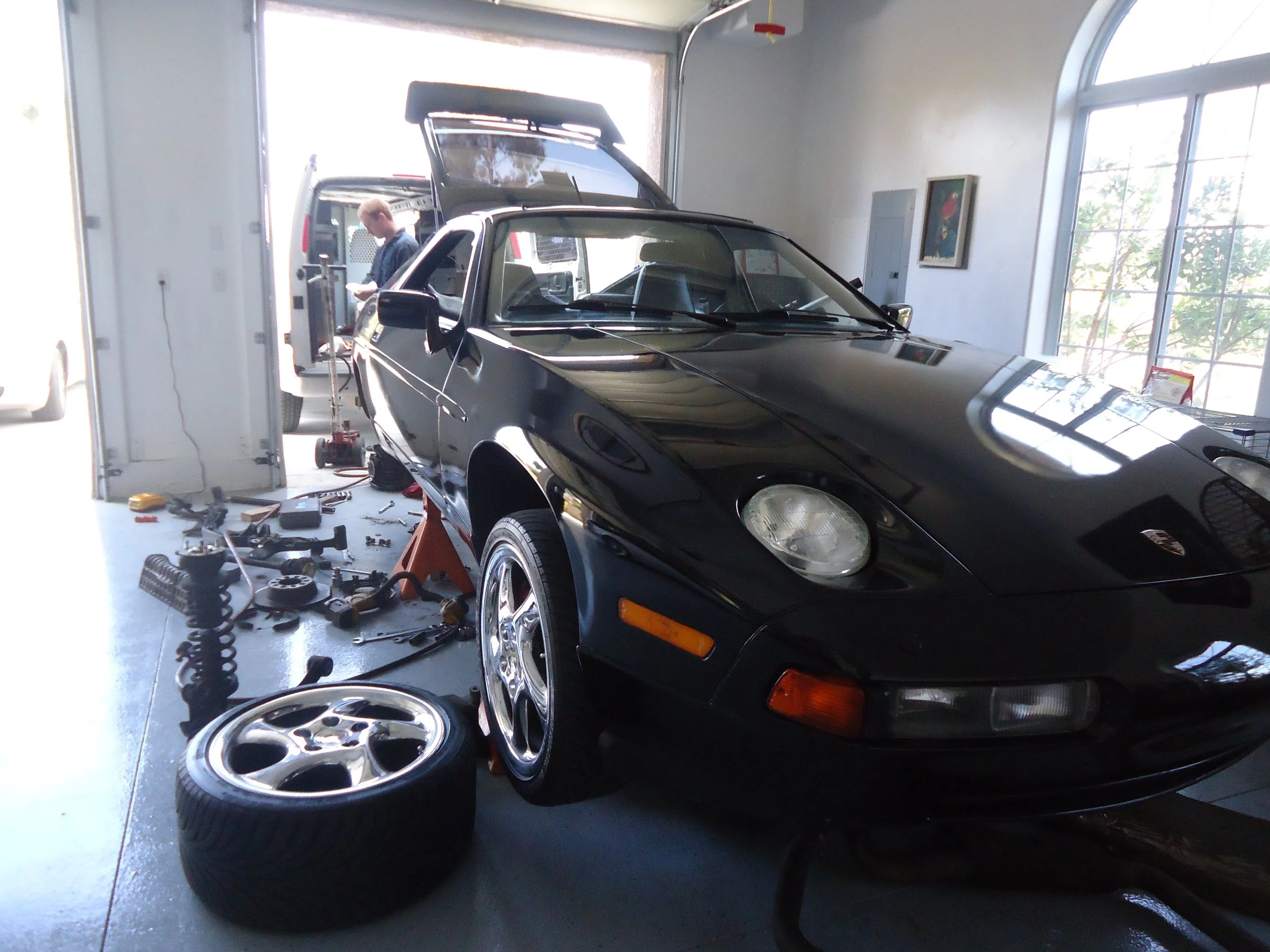 Porsche 928 rear end service