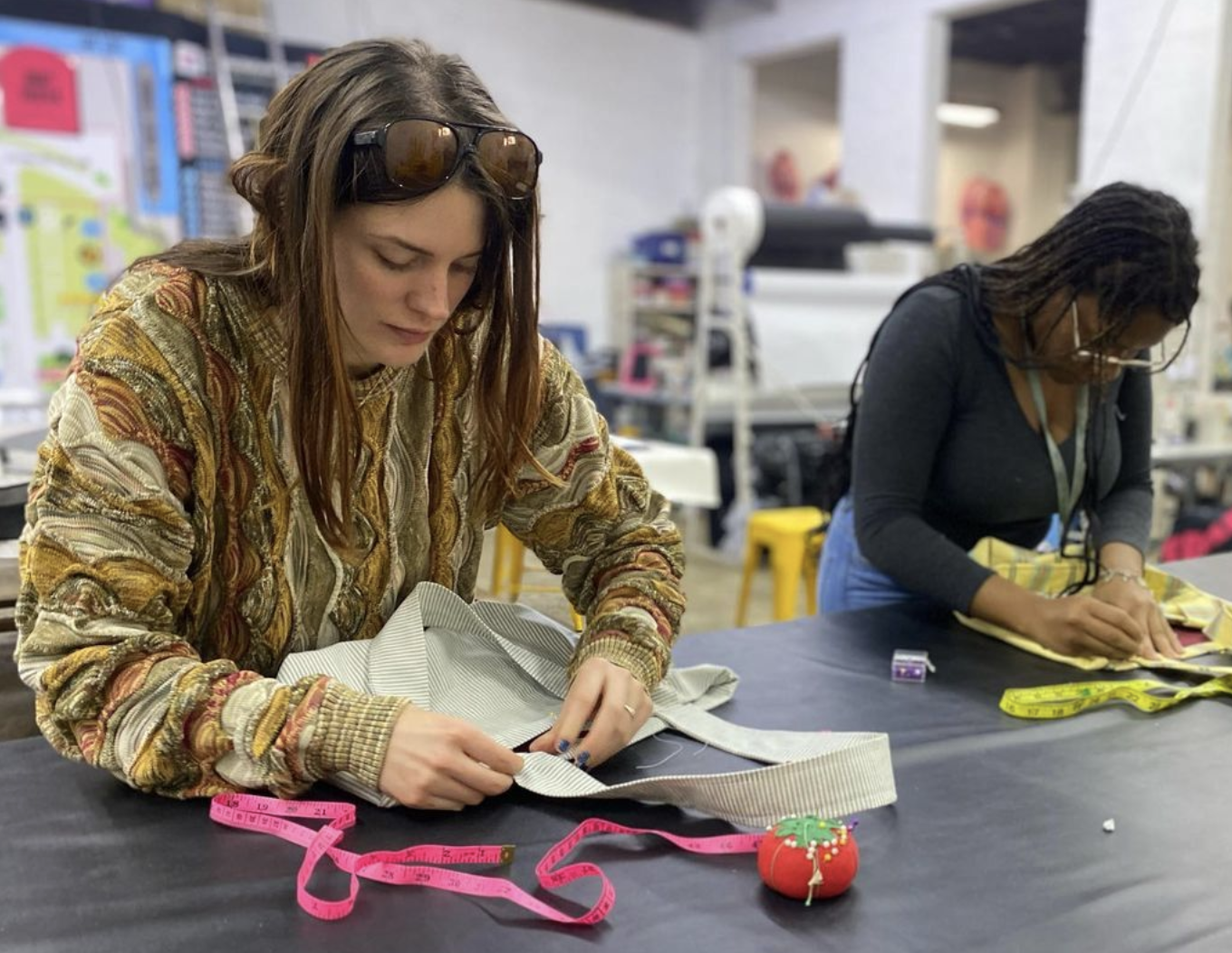 Students making tote bags