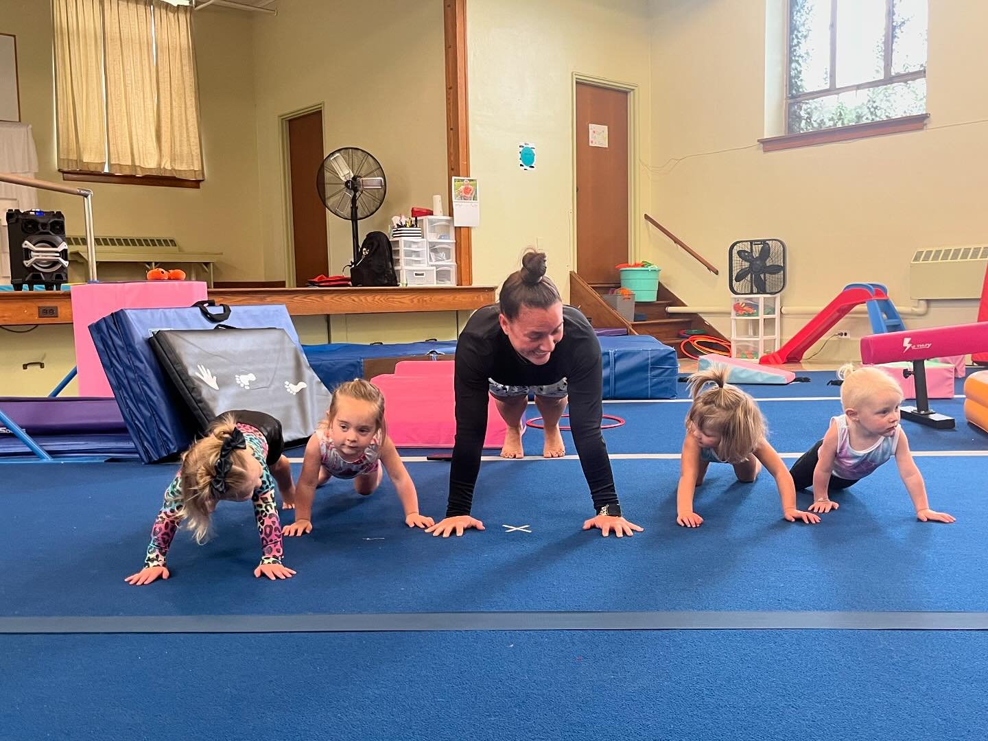 Just hanging with all of our friends ✨🫶🏻

Come join the fun! There are a few openings in our Tiny &amp; Mini tumble classes on Wednesday afternoon! 

📧 Send a message to tumbletimeem@gmail.com for all the details!