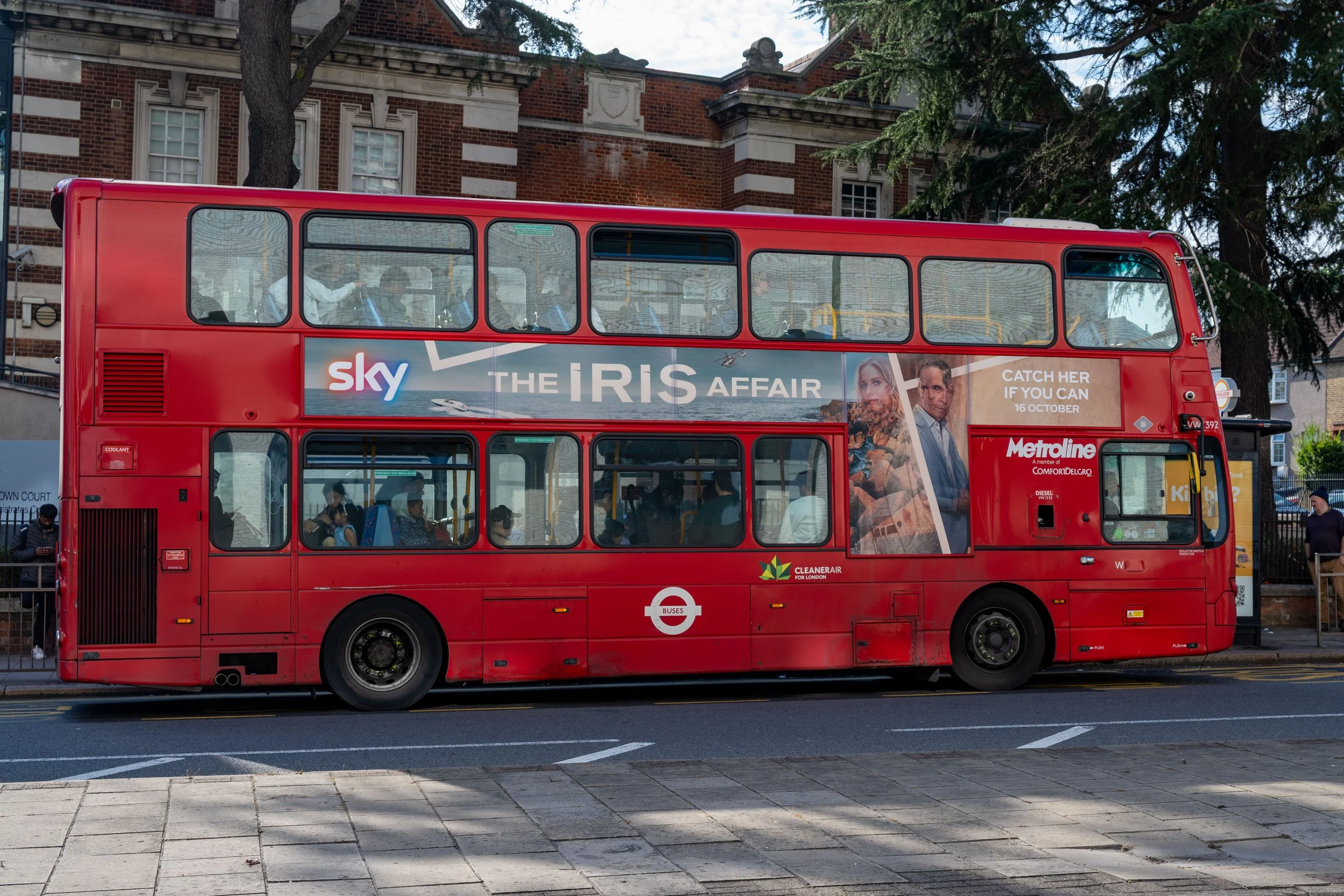 Iris - Bus Ts (1).jpg