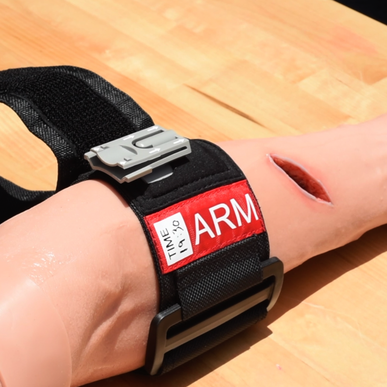 Additional cuffs for AutoTQ, one large and one small
