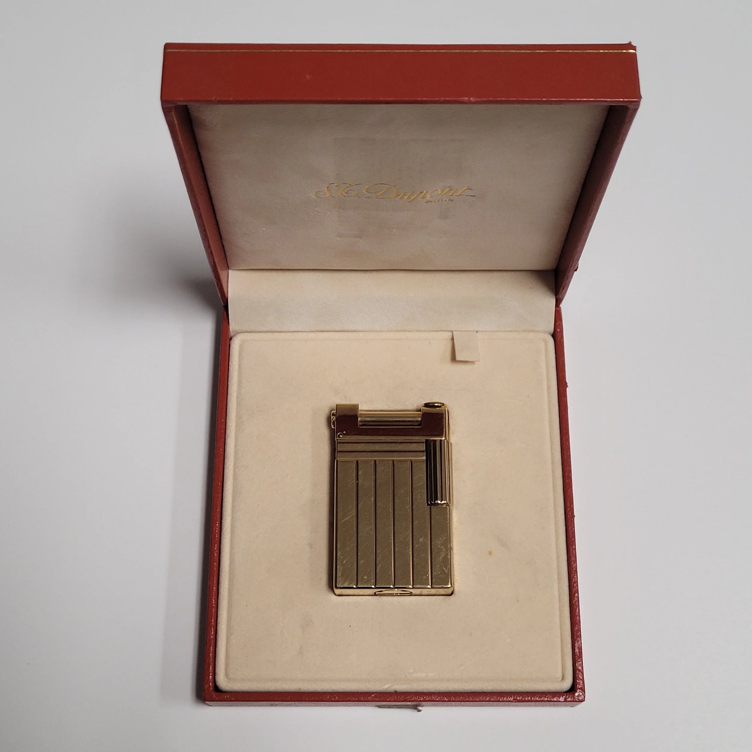S.T. Dupont Urban Gold Plated & Columns Lighter
