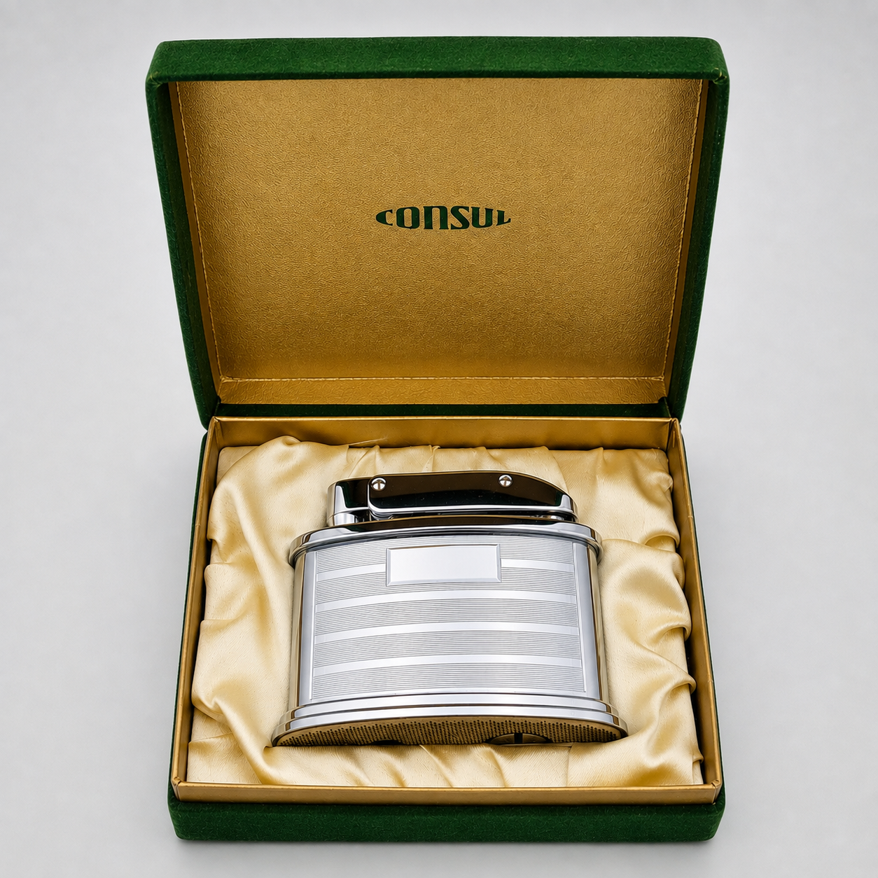 1940s Consul Chrome Plated Table Lighter