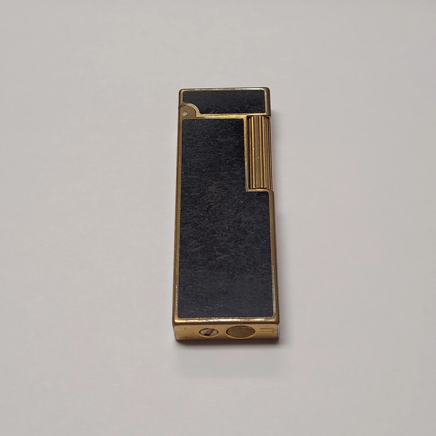 Dunhill Slimline Gold Plated Black Lacquer — Elegant Lighters 