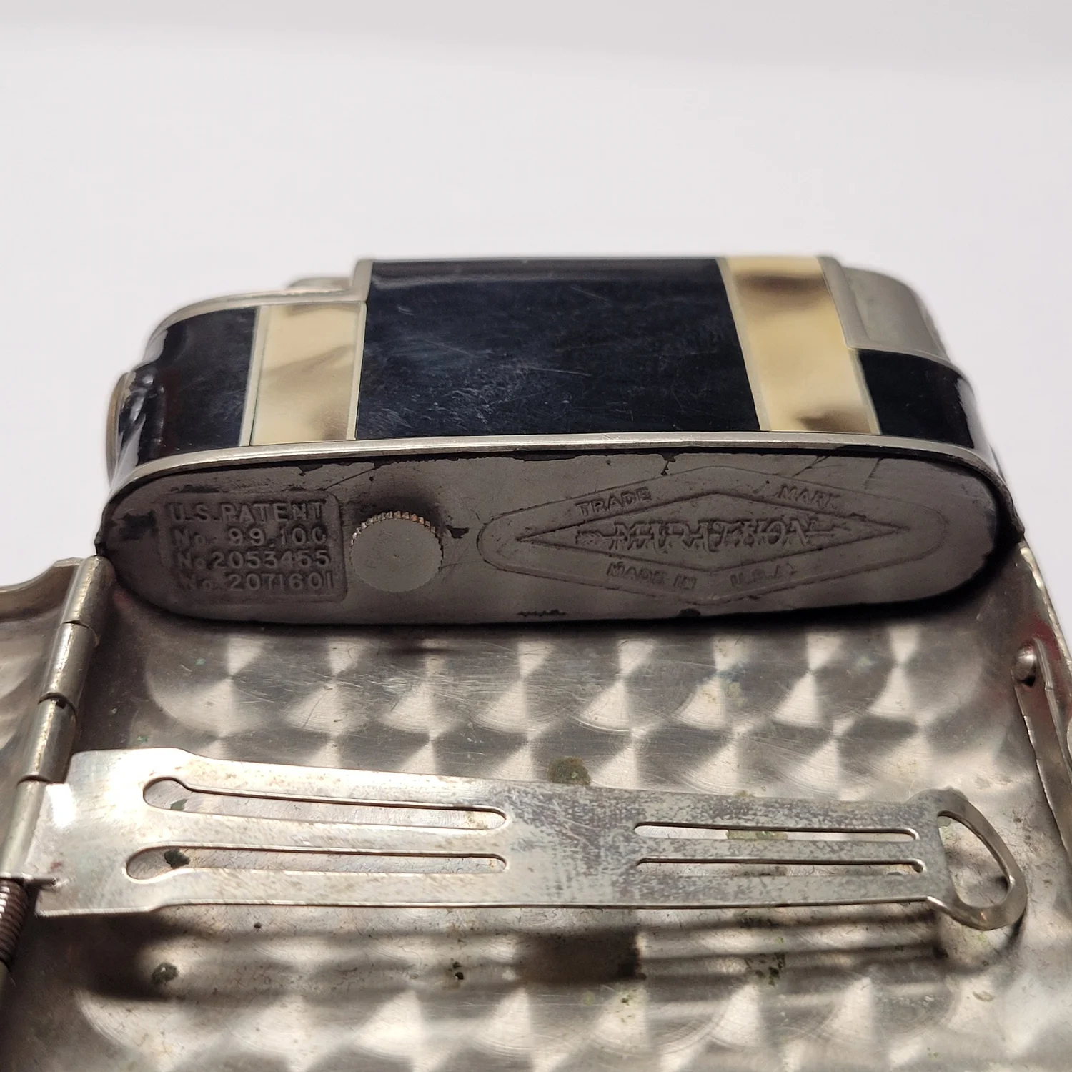 1940s cigarette lighter 1940s Marathon Enameled Case-Lighter — Elegant Lighters :: Selling &  repairing high-end and vintage lighters since 1957! – S.T. Dupont, Alfred  Dunhill, IM Corona, Zippo, Ronson, Evans Lighters, & more