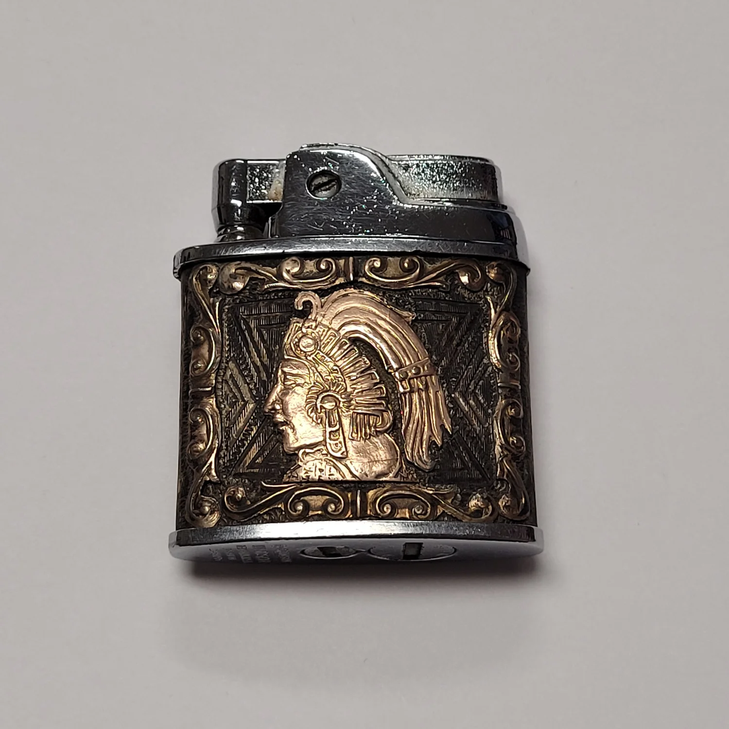 1950s Ronson Windsor Aztec Casing Lighter — Elegant Lighters :: Selling &  repairing high-end and vintage lighters since 1957! – S.T. Dupont, Alfred  