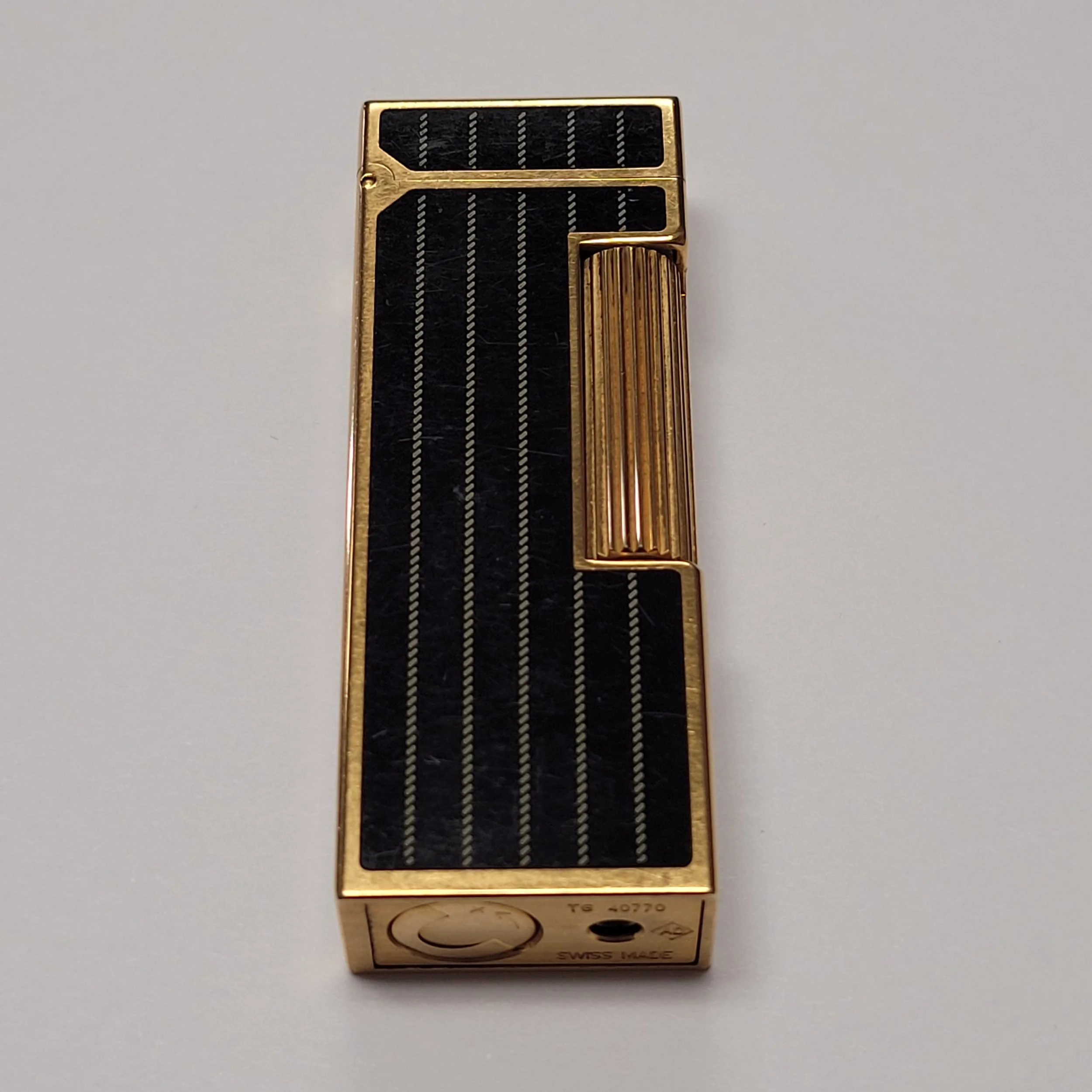 Alfred Dunhill Rollagas 2 Gold Plated Black Lacquer Lighter