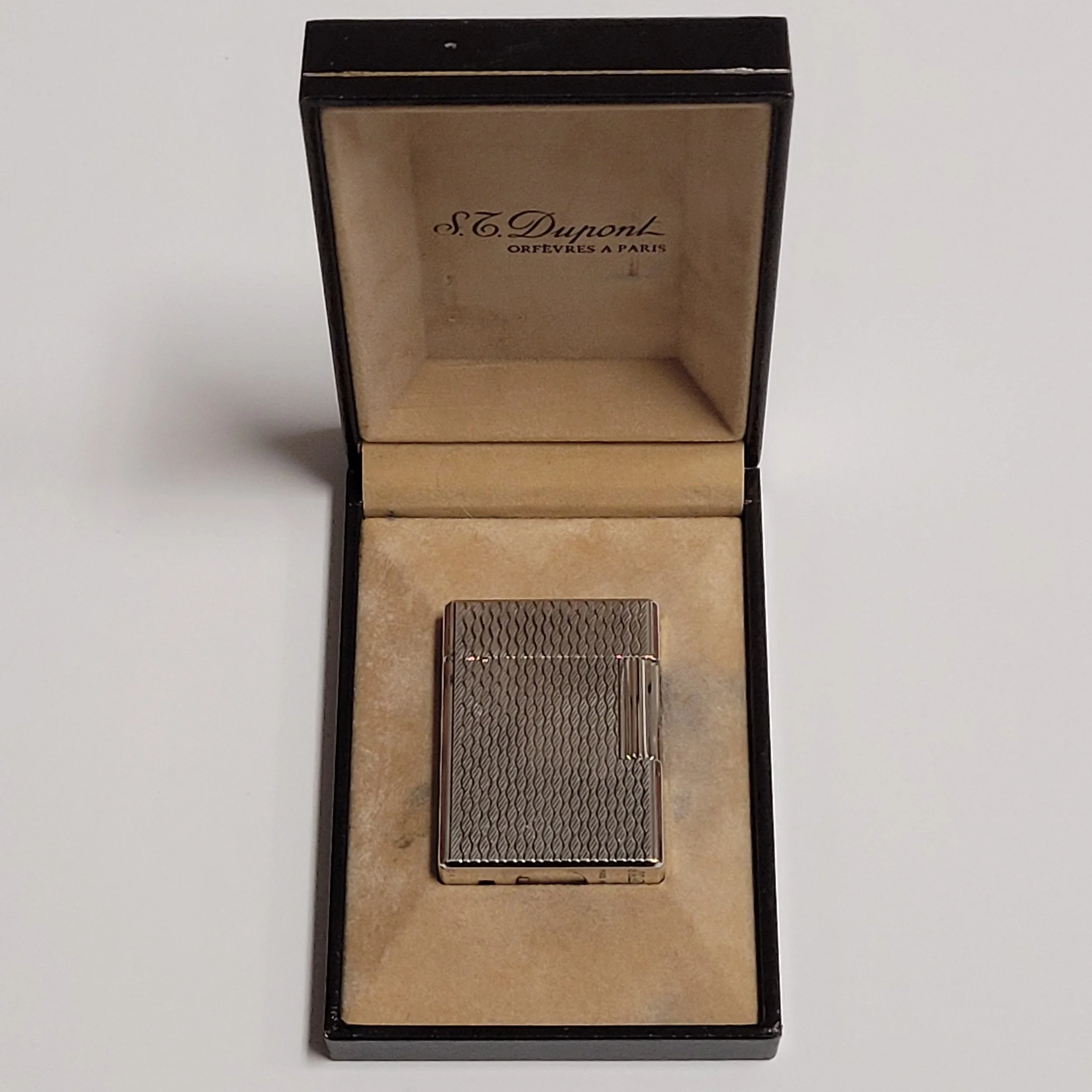 S.T. Dupont Ligne 1 Silver Plated & Wavy Lighter