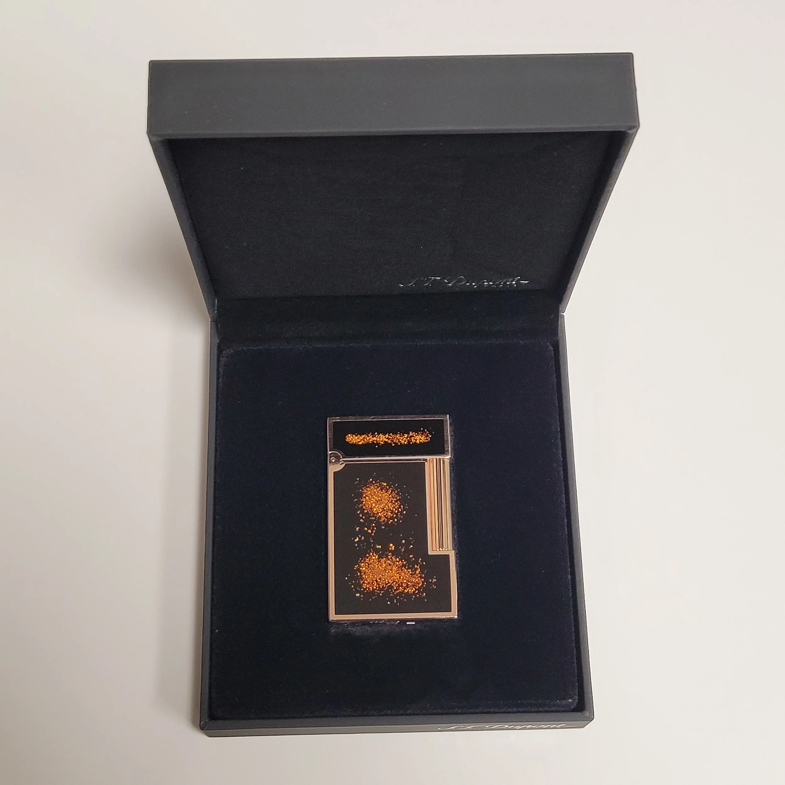 S.T. Dupont Ligne 2 Gold Dust Lighter