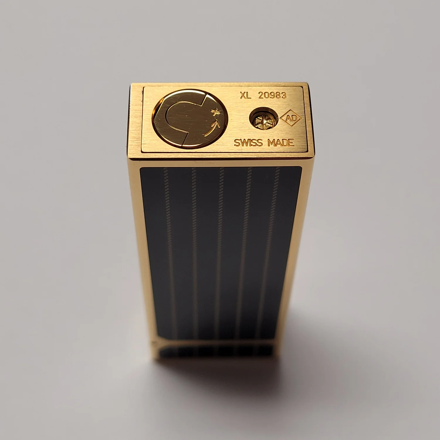 Alfred Dunhill Rollagas 2 Gold Plated Black Lacquer Lighter 