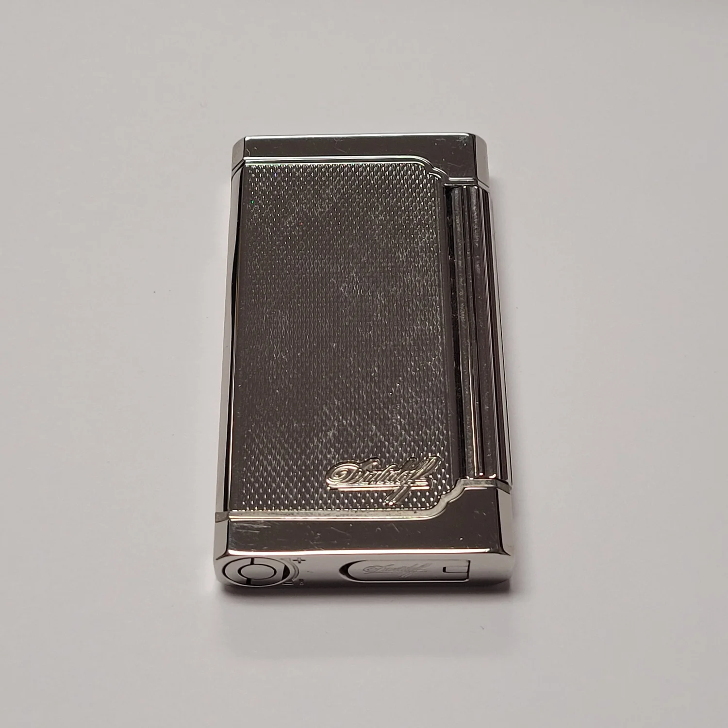 Davidoff Wide Body Palladium Lighter — Elegant Lighters :: Selling &  repairing high-end and vintage lighters since 1957! – S.T. Dupont, Alfred  