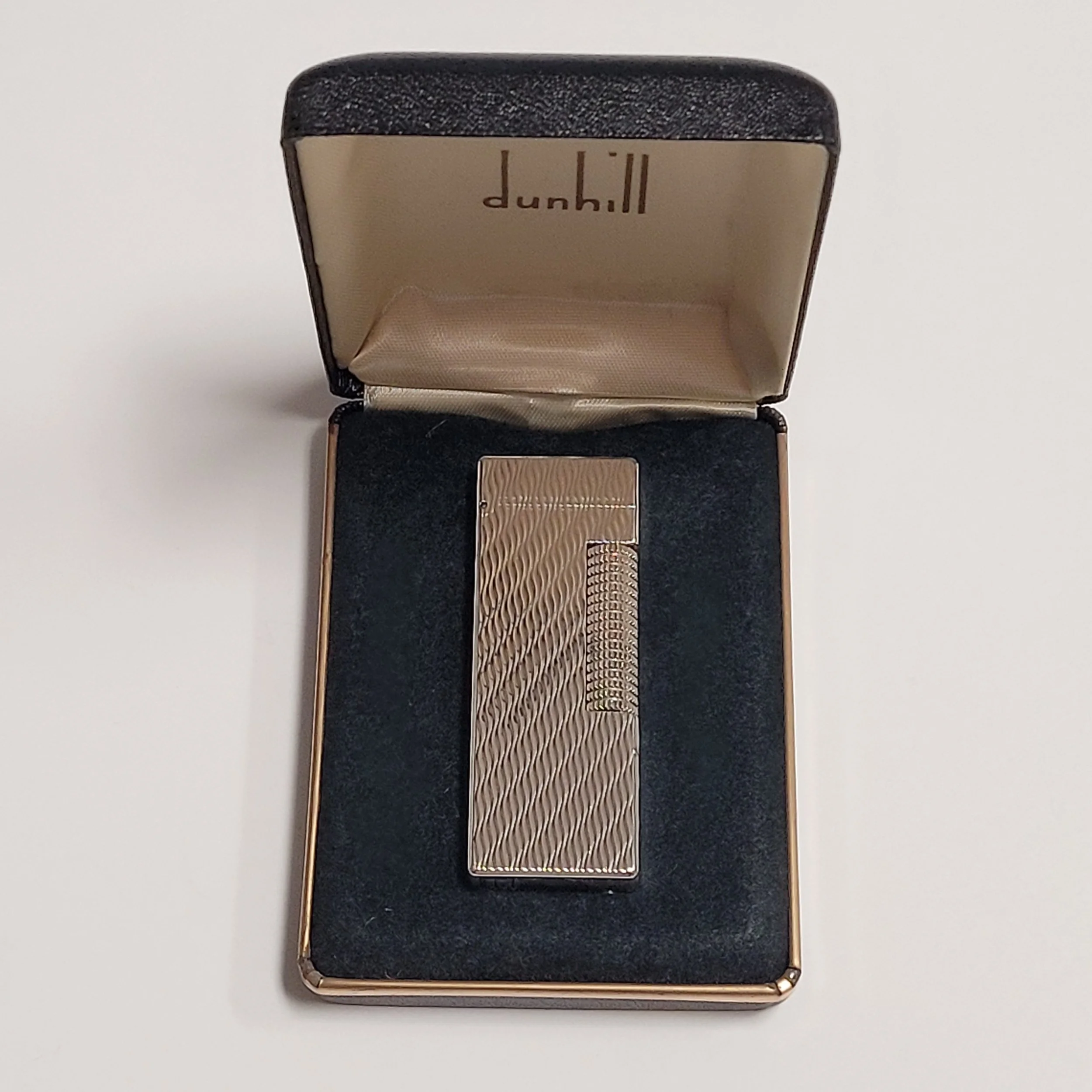 Alfred Dunhill Rollagas Silver Plated & Wavy Lighter