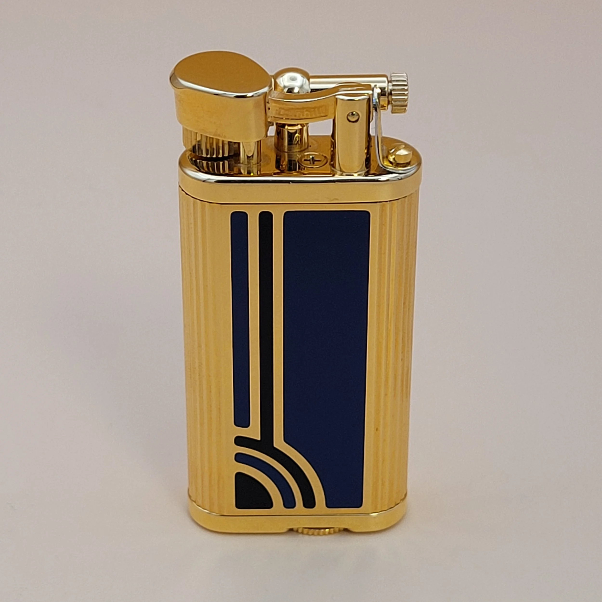 Alfred Dunhill Unique Ocean View Lift Arm Lighter