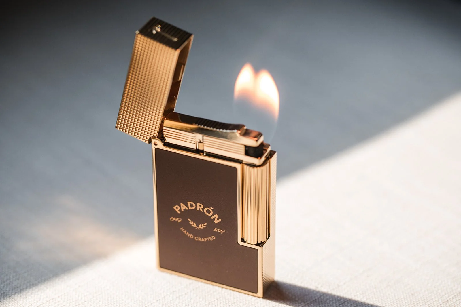 S.T. Dupont Ligne 2 Cling Padron C16014 — Elegant Lighters :: Selling &  repairing high-end and vintage lighters since 1957! – S.T. Dupont, Alfred  Dunhill, IM Corona, Zippo, Ronson, Evans Lighters, &