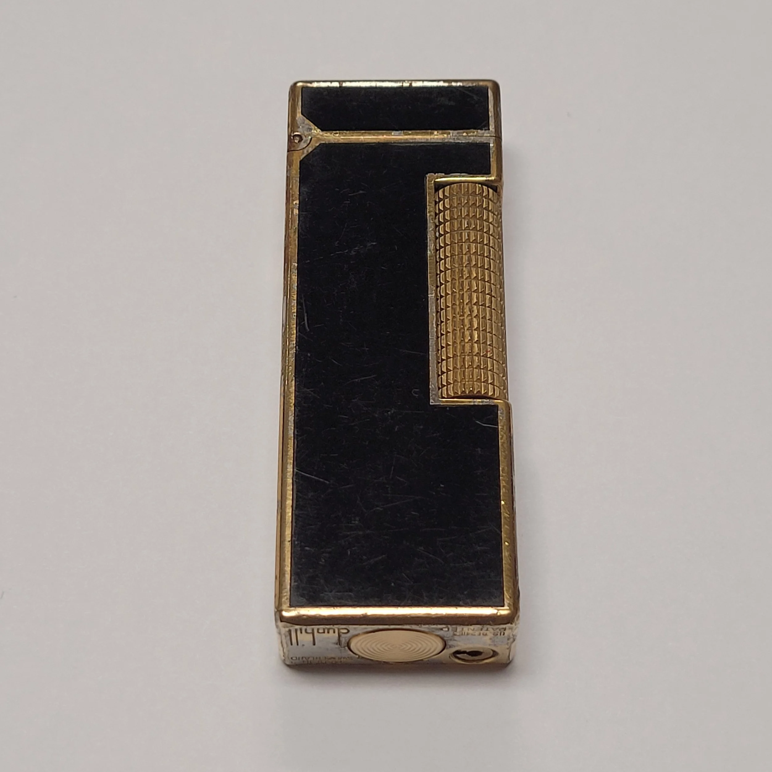 Alfred Dunhill Rollagas Gold Plated & Black Lacquer Lighter
