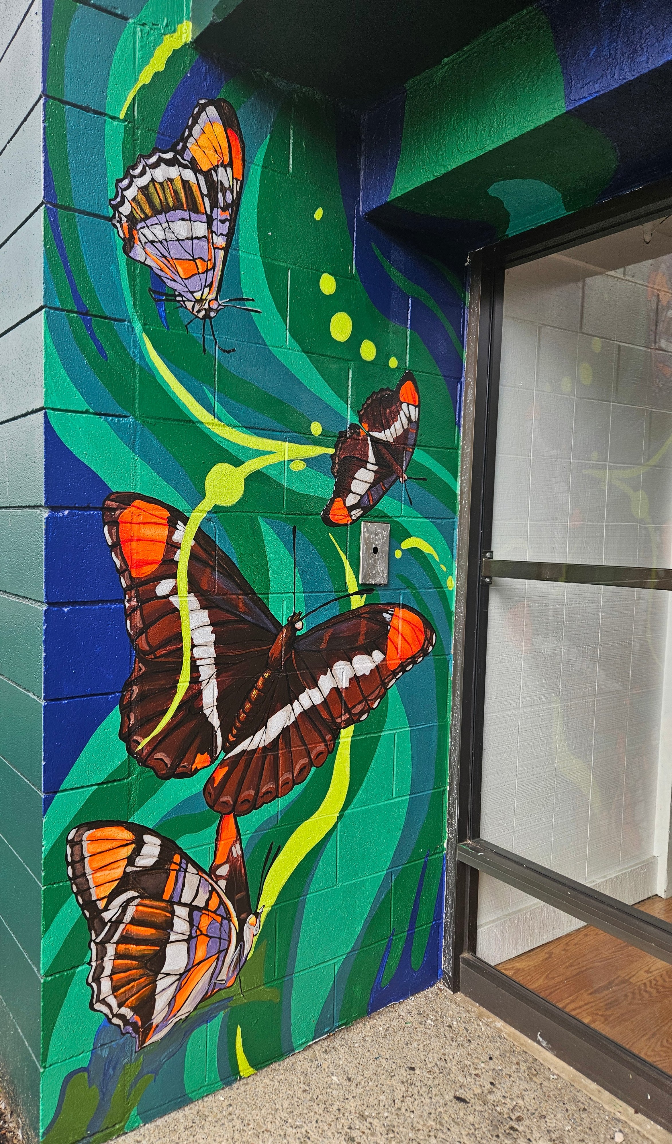 "California Sisters" 276 Euclid Avenue Mural