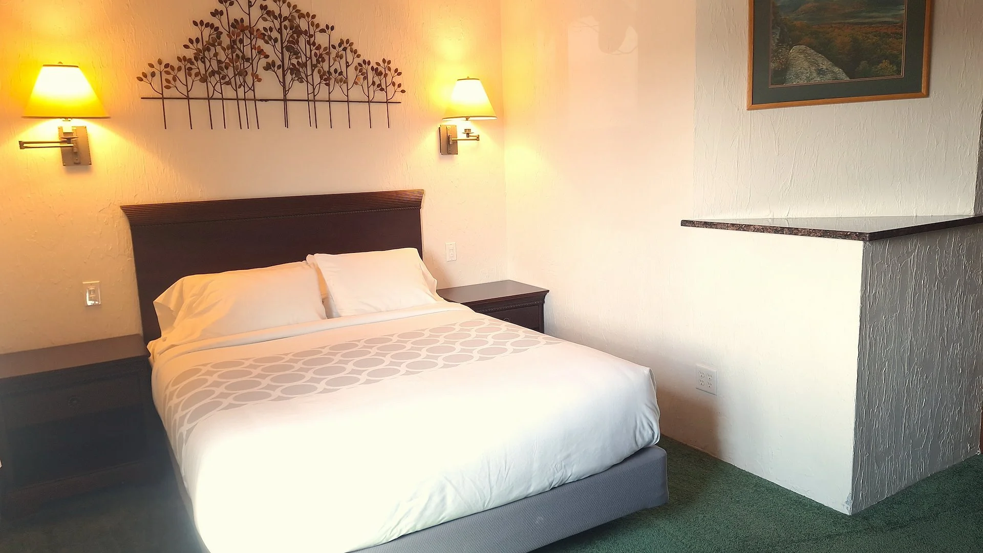 Premium Queen with Balcony 5