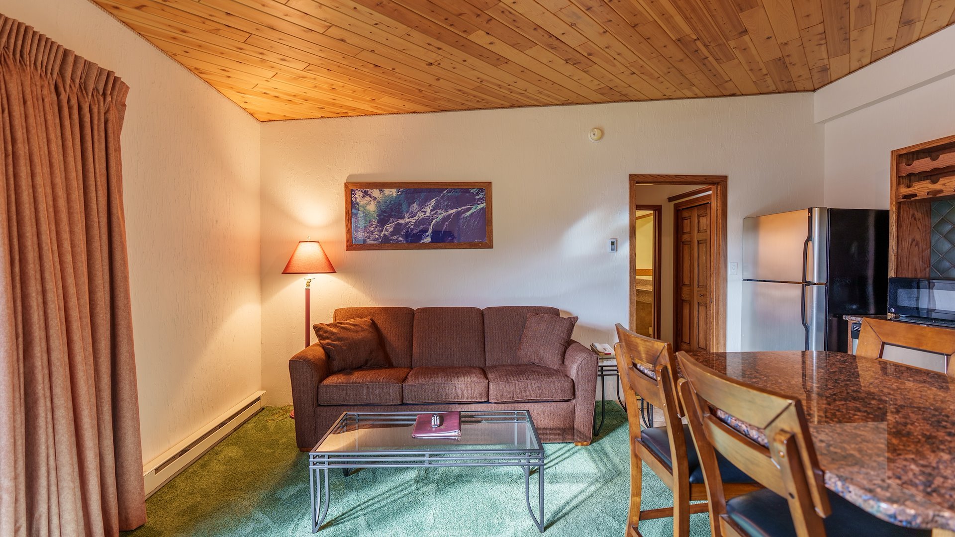 Premium Queen with Balcony 3