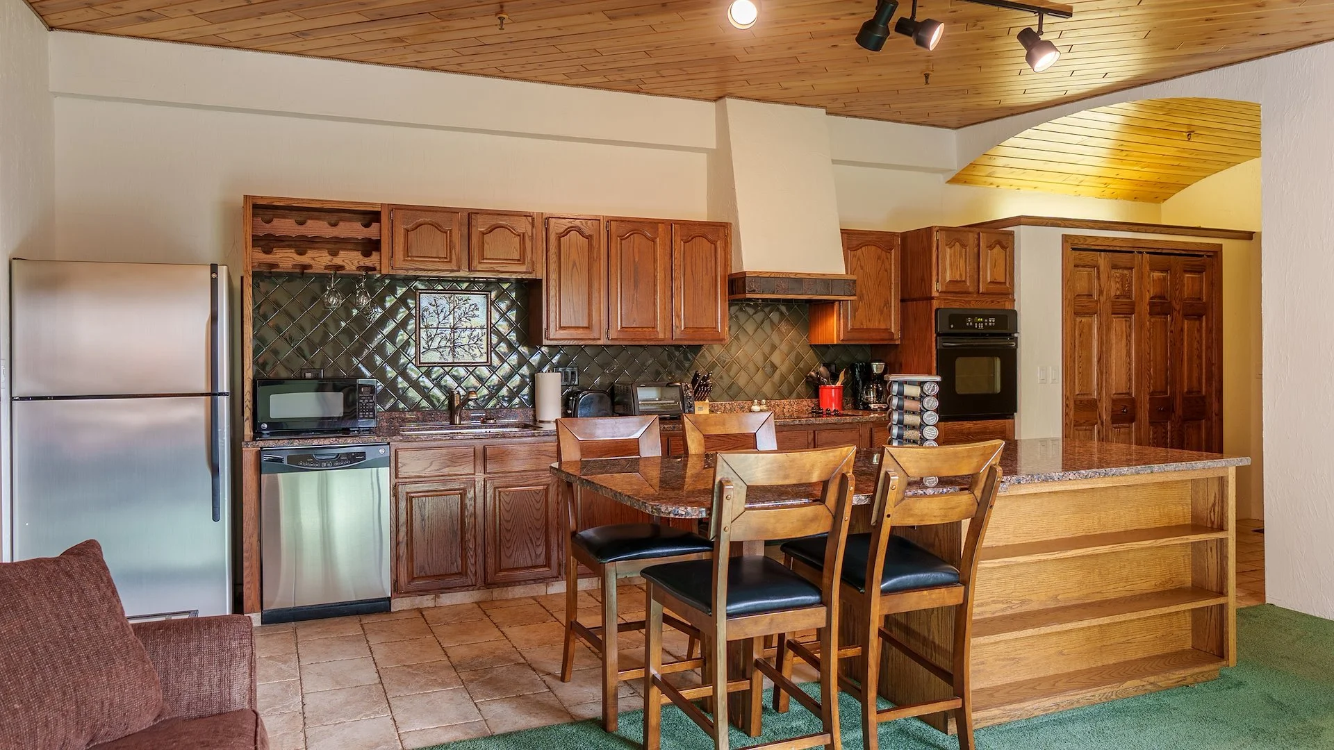 Premium Queen with Balcony 2