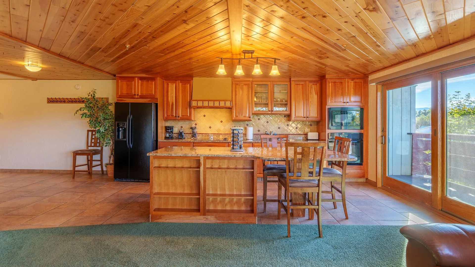 Premium King with Mountain View Balcony 6