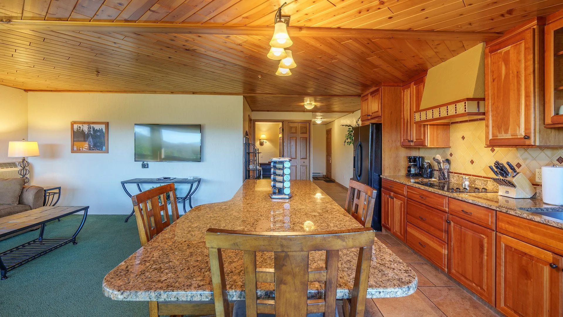 Premium King with Mountain View Balcony 3