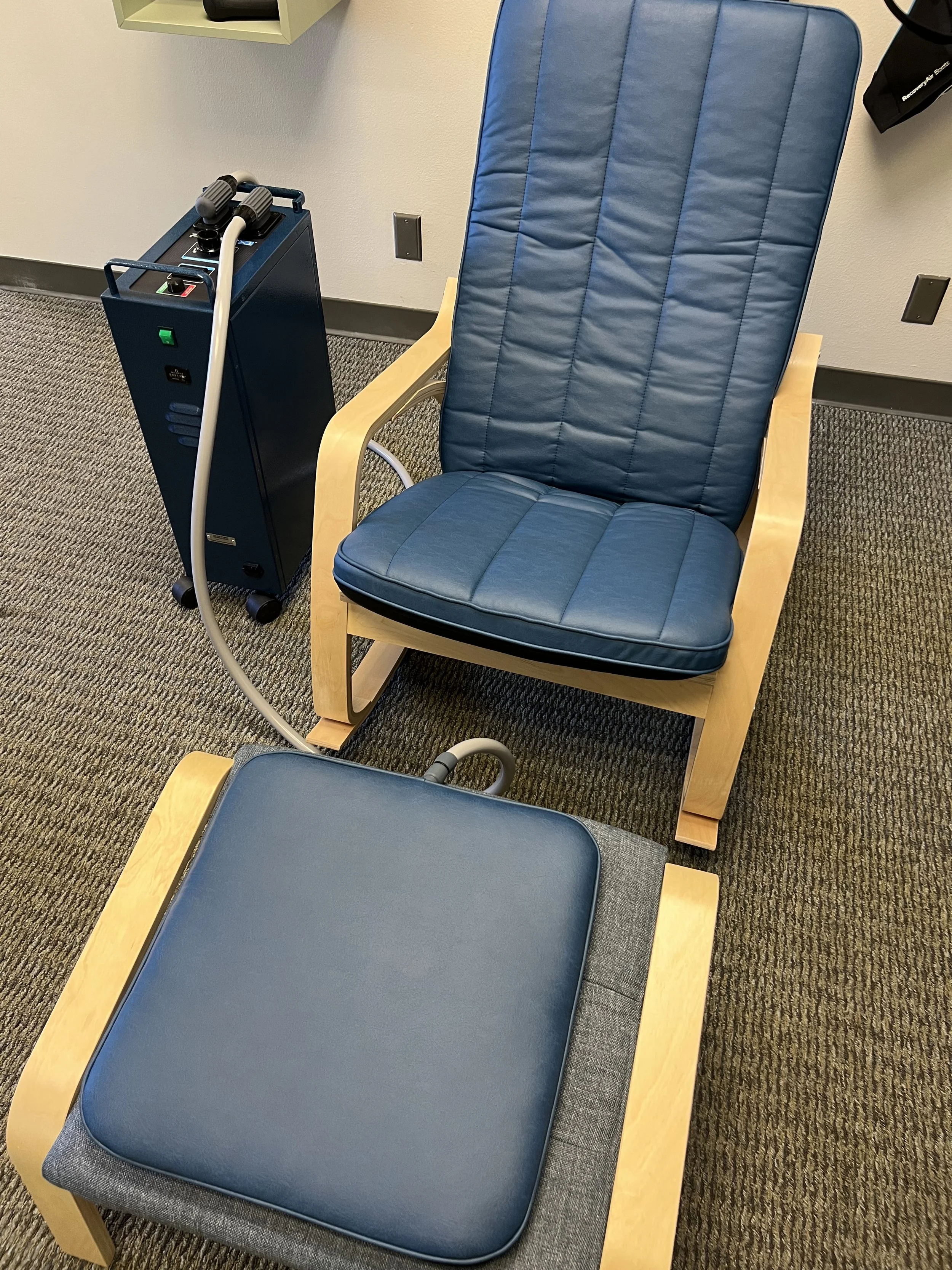What Is PEMF Therapy? Benefits of Pulsed Electromagnetic Field Treatment