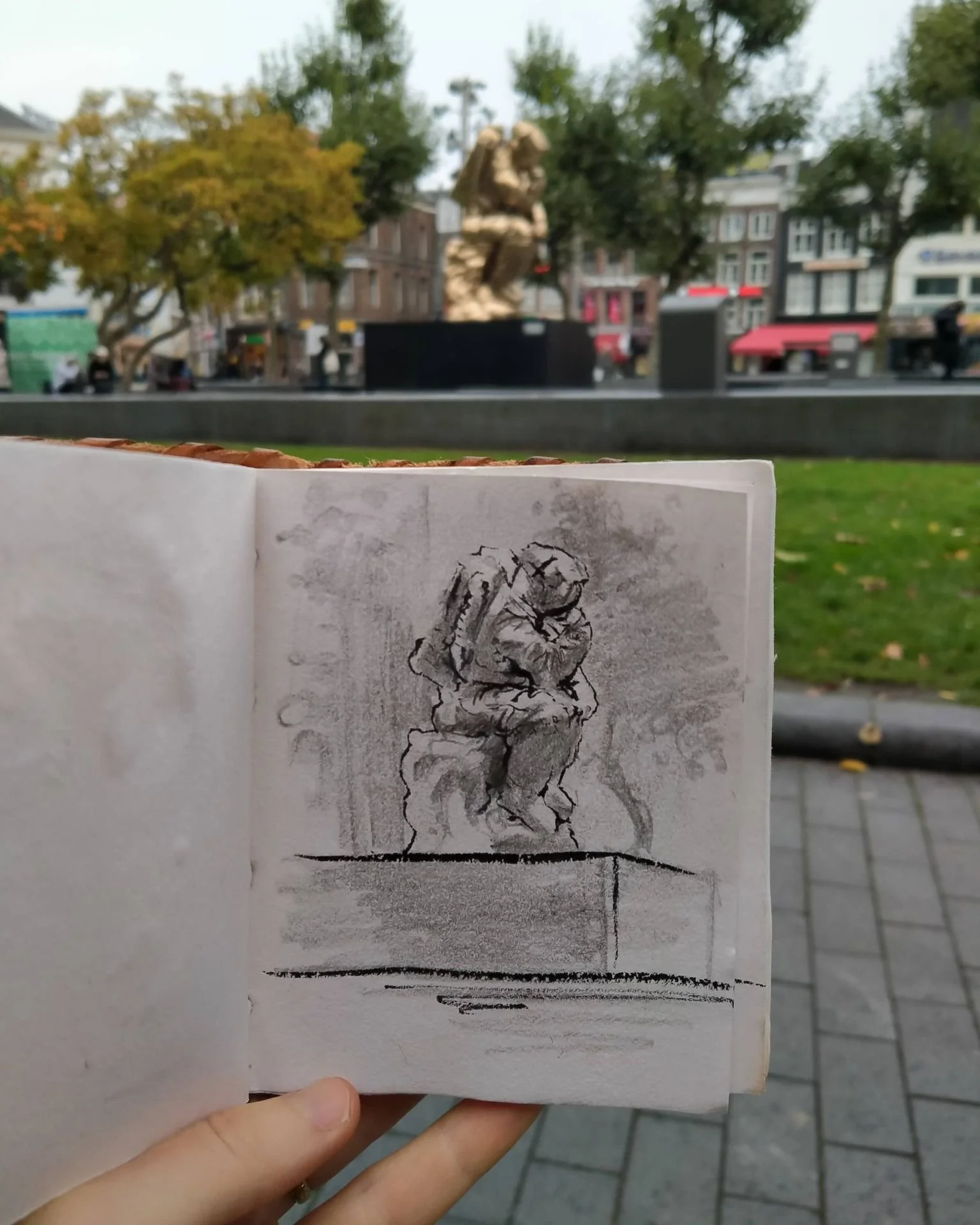 Had a blast sketching The Thinker by Joseph Klibansky the other day.  It's a fun juxtaposition against the rest of Rembrandtplein in Amsterdam.