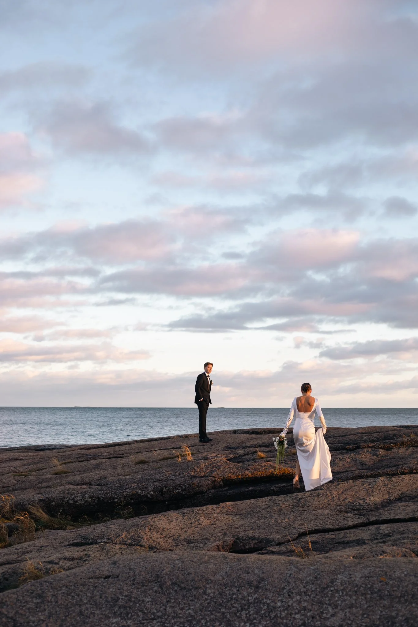 häät, Porvoo, kesähäät, syksyhäät, hääkuvaaja, hääkuvaus, häävalokuvaus, parikuvaus, potrettikuvaus, dokumentaarinen hääkuvaus, Uusimaa, Helsinki, Turku, Suomi, häävalokuvaaja, naimisiin 2026, hääkuvat