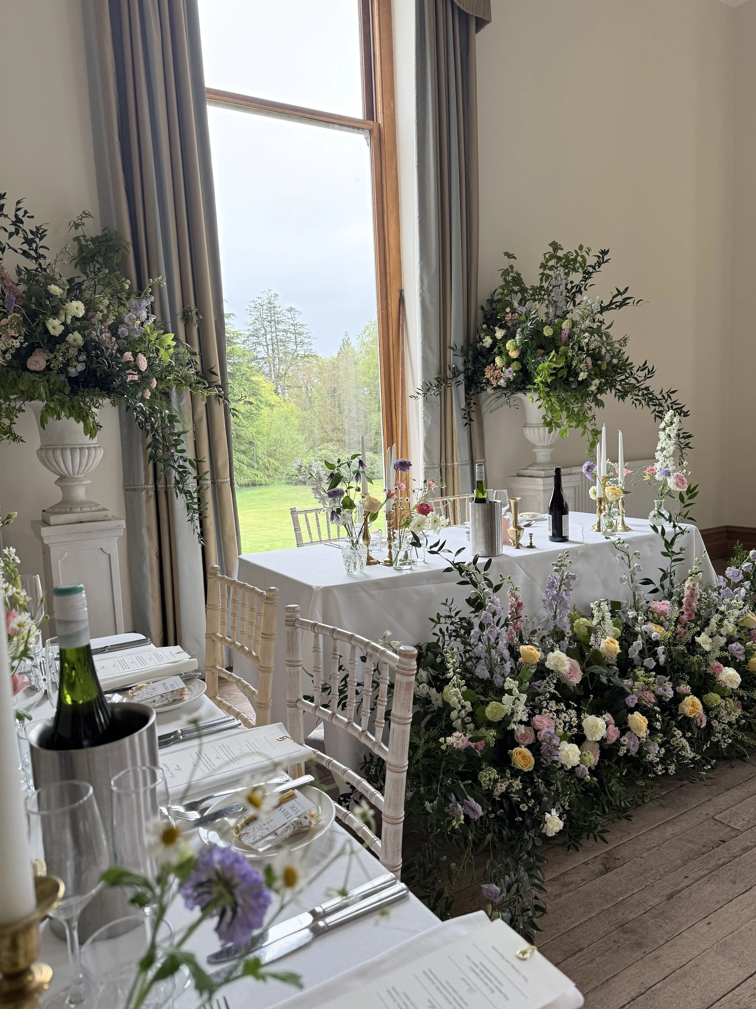 Sweetheart table from the POV of your guests