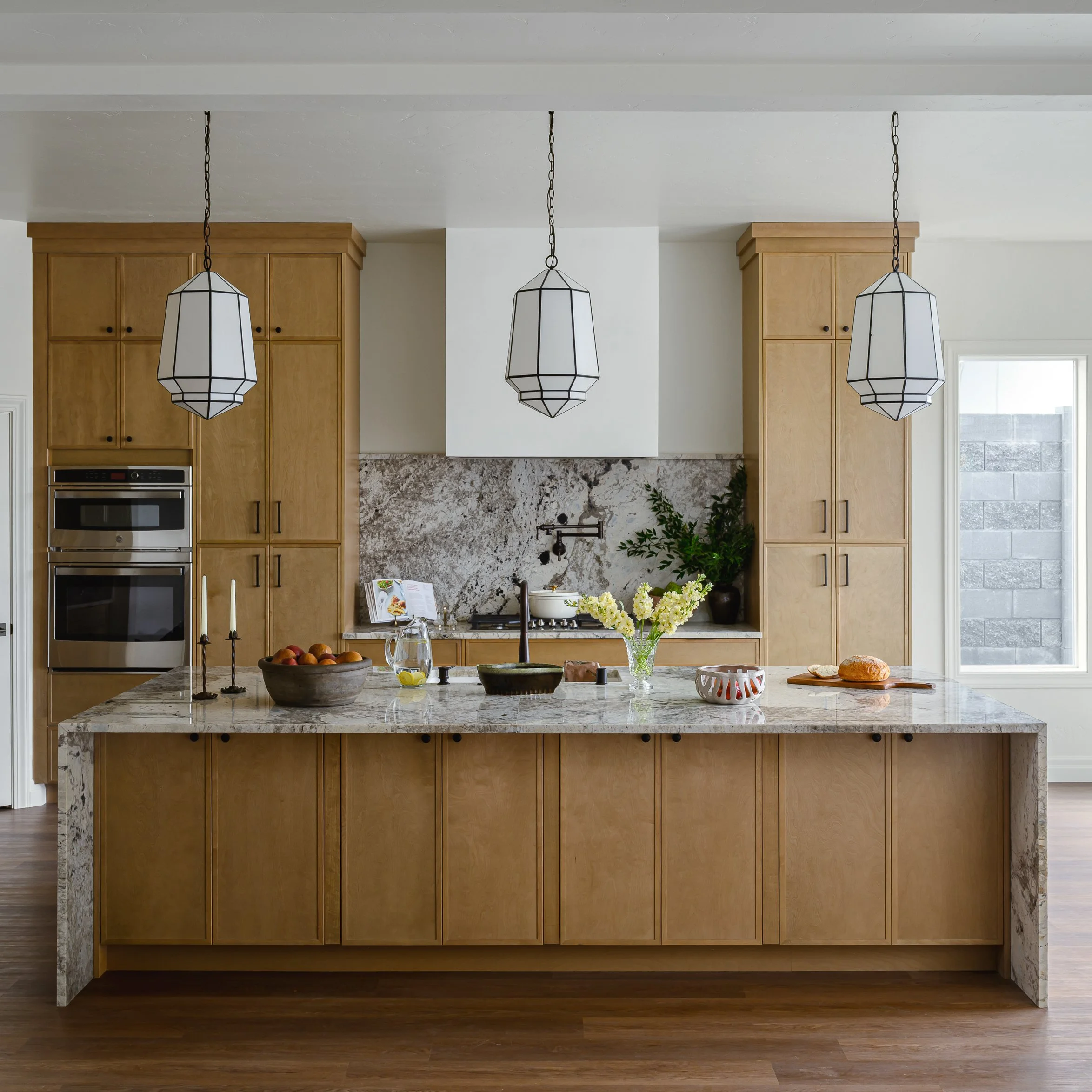 Modern Comtemporary Kitchen .jpg