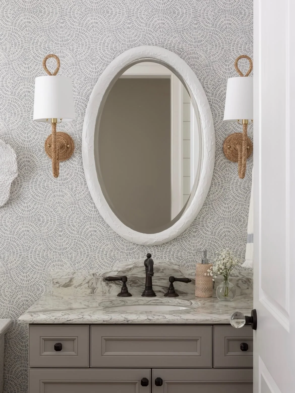 Powder Room Perfection ✨

Often one of our favorite spaces to experiment with, to be bold + take design risks! ✨

Powder rooms are small enough for the little details to make a big impact + because we don&rsquo;t have to worry about moisture from a b
