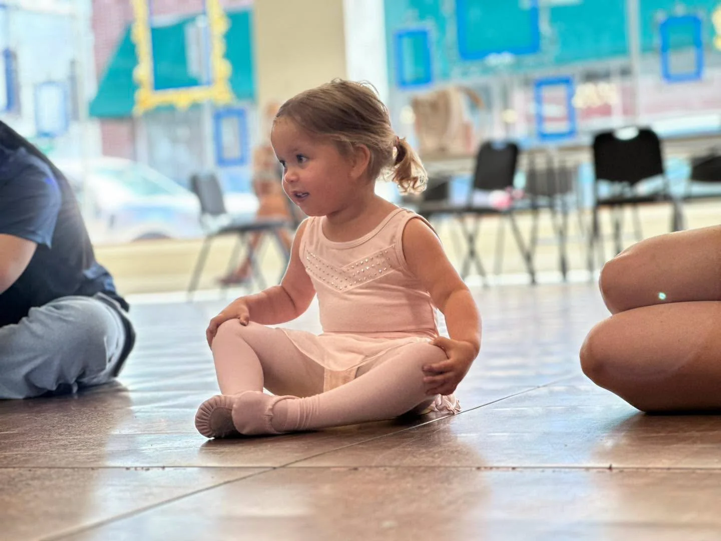 Thursdays Tiny Tutus (18-35months) Caregiver and Me! Thursdays 11:30-12:00