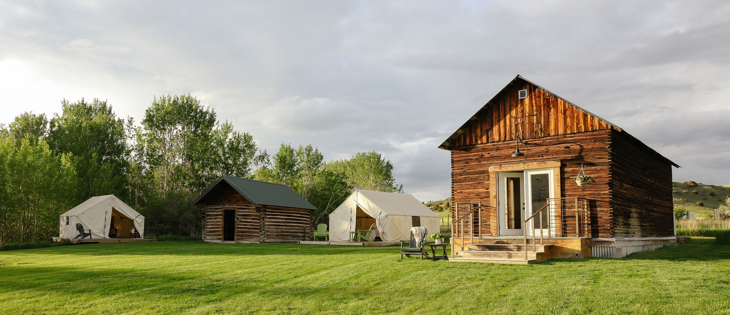 Why Couples Choose a Montana Wedding Venue on a Historic Farm
