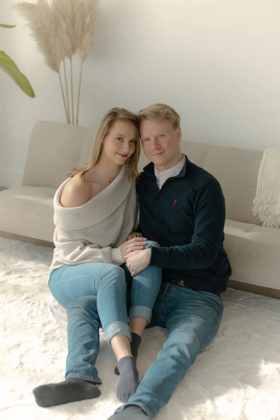 boek een loveshoot met het goudenuur aan zee bij olgavandenbergfotografie